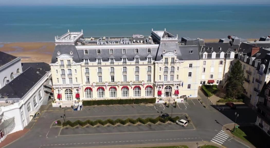 Cosy Appartement Dans Une Villa Avec Piscine, Proche Du Centre Et De La Mer Cabourg Luaran gambar