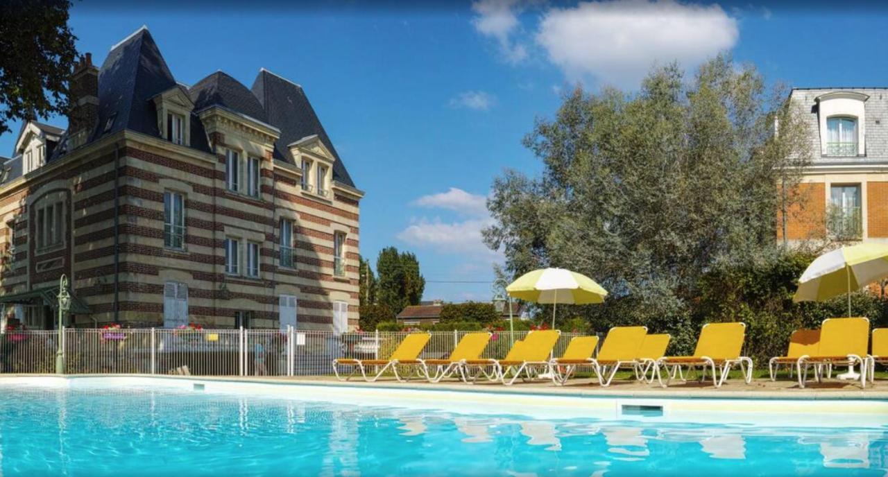 Cosy Appartement Dans Une Villa Avec Piscine, Proche Du Centre Et De La Mer Cabourg Luaran gambar