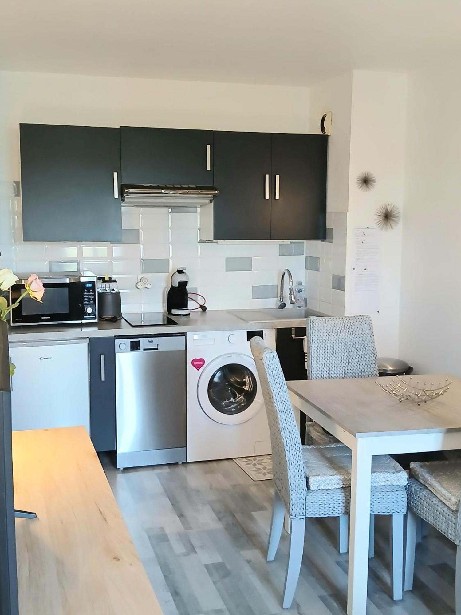 Cosy Appartement Dans Une Villa Avec Piscine, Proche Du Centre Et De La Mer Cabourg Luaran gambar